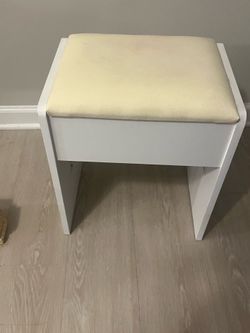 Girls Vanity Stool