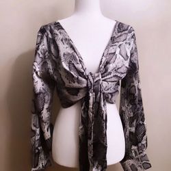 Blouse Size Small (new)