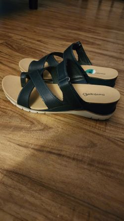Baretraps sandals size 7.5