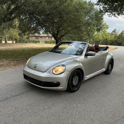 2015 VW Beetle Convertible! 5,600$ CASH