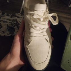 Off-White Shoes | Off-White Women's Vulcanized Canvas Low-Top Sneakers Size 7.5 In White/Fuchsia | Color: Black/White