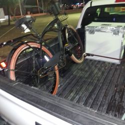 2 Huffy Beach Cruisers Men's And Woman's 