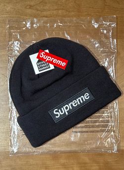 Supreme New Era Box Logo Beanie Black with Black Logo NWT and Comes with Bag (One size fits most)
