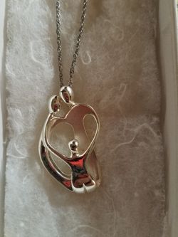 Beautiful family pendant and necklace