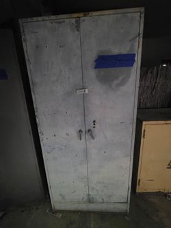 Heavy duty steel cabinet