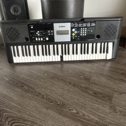 61 Key Yamaha Digital Keyboard