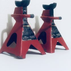 Red Jack Stands