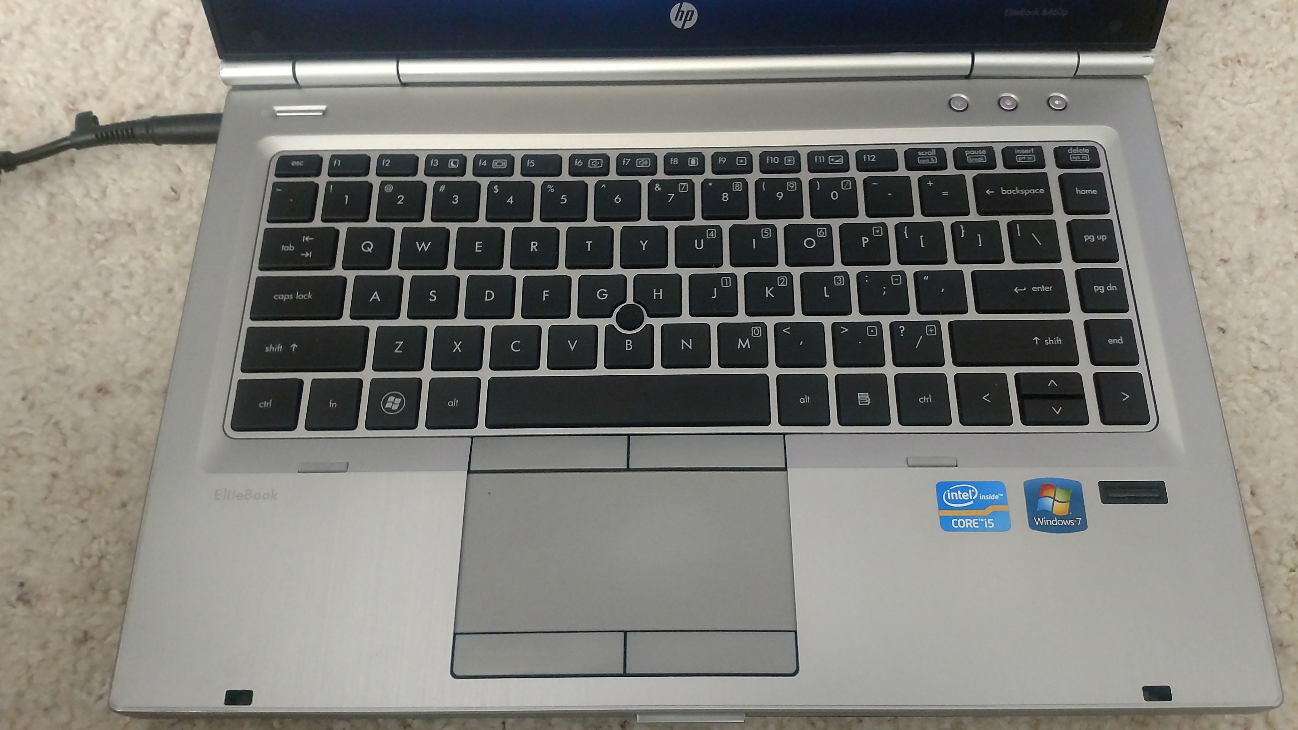 HP Elitebook 8470p-1033 i5-3320M 2.6 GHz 6gb ram 128gb SSD