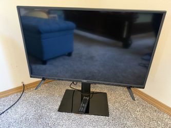 32" VIZIO 1080p Smart TV + Stand & Remote - Excellent!