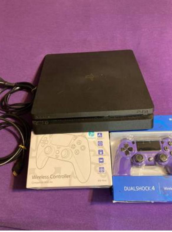 PLAYSTATION 4 PS4 GAME CONSOLE CUH-2115B 1TB 2 CONTROLLERS 21 GAMES