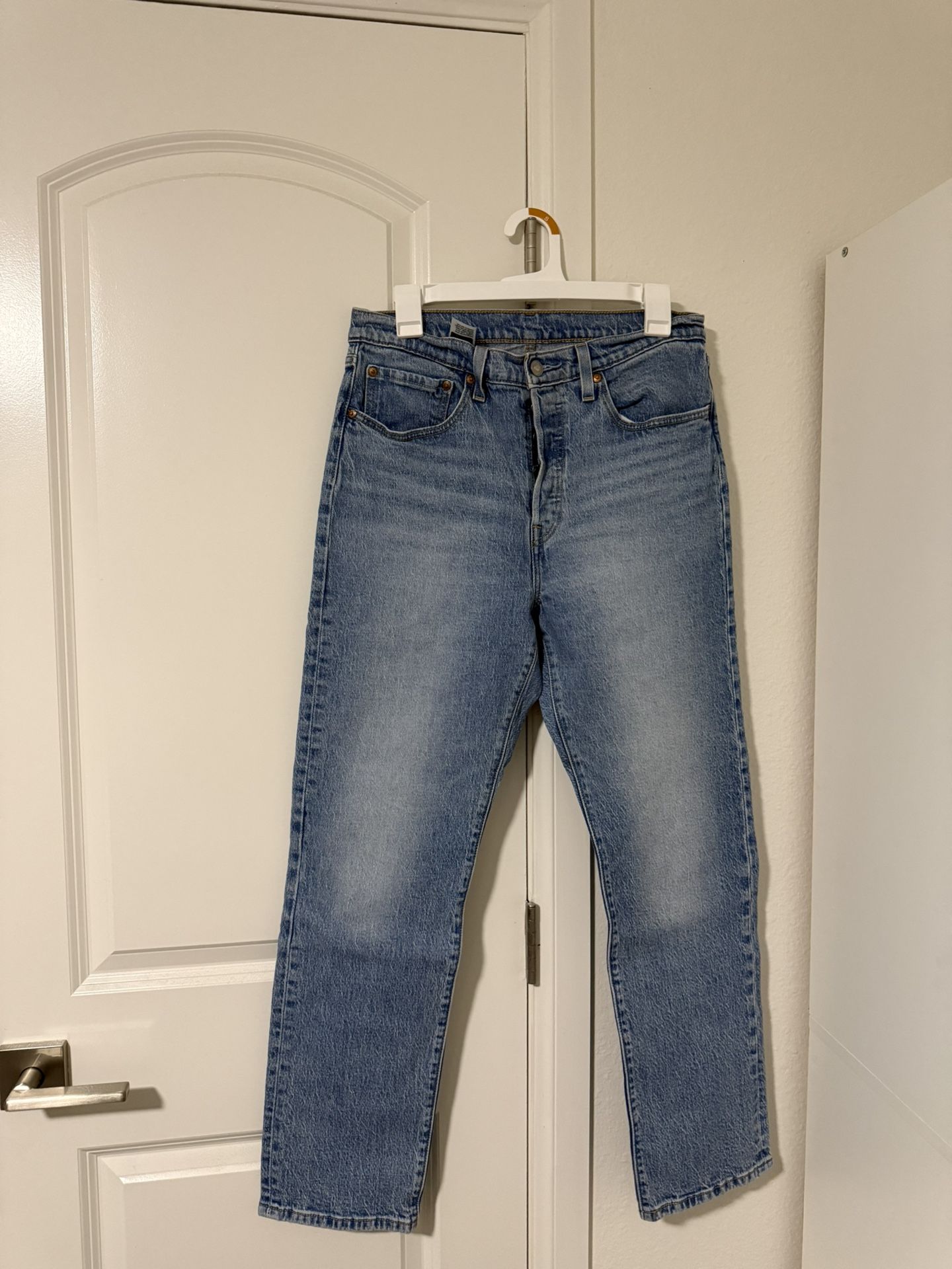 women’s levi’s