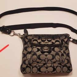RESERVE FOR CINDY NERO: Coach Purse 
