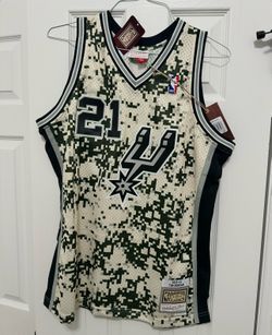 Brand new Mens Mitchell &Ness Special Edition Spurs size Large Jersey with tags Duncan #21 New with Tags