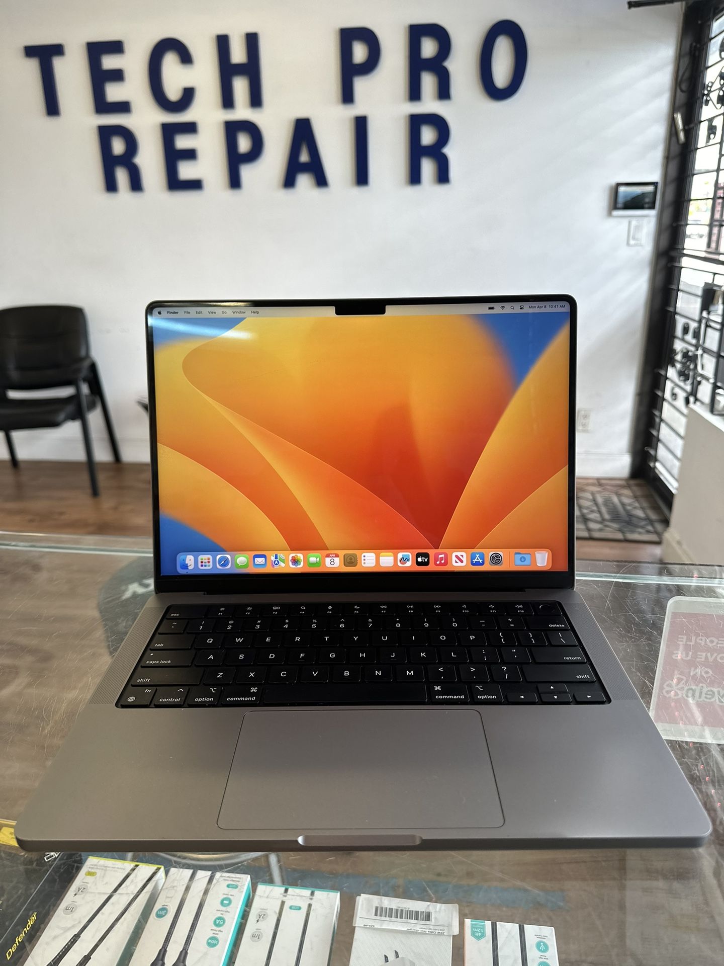 Apple Macbook Pro 14” 2021, M1 Pro, 1TB SSD, 16gb RAM