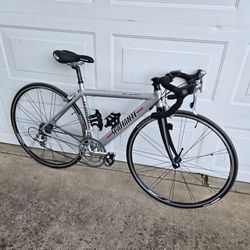 Small 48cm Scattante R650 Road Bike w/ Shimano Ultegra components