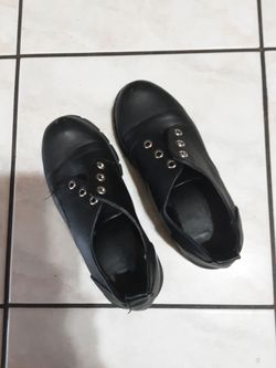 Used Girl Boots Good condition Size 6