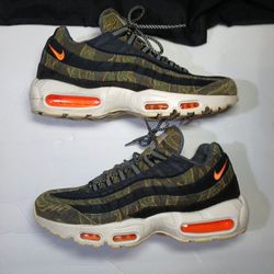 ​Nike Air Max 95 x Carhartt WIP "Tiger Camo" - Men's Size 10