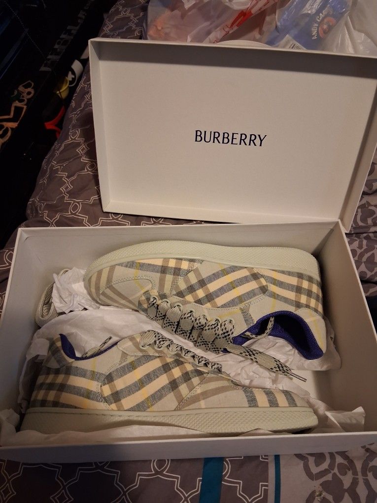 Burberry Shoes