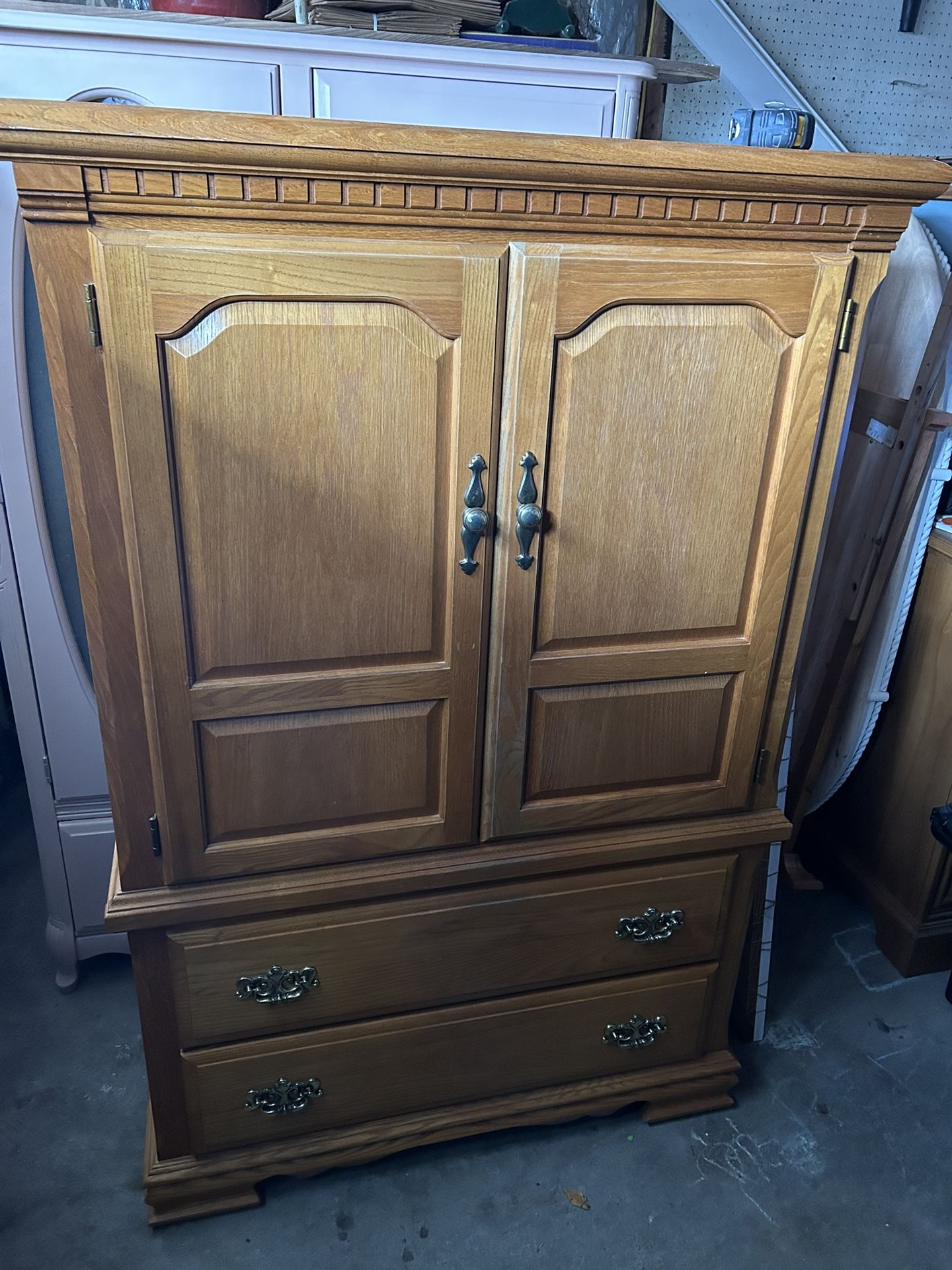Vaughan Bassett Media Armoire
