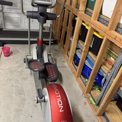 FREEMOTION ELIPTICAL TRAINER