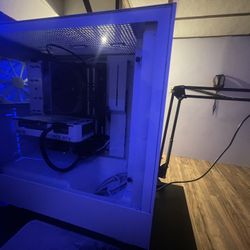 Custom Built Gaming Computer 