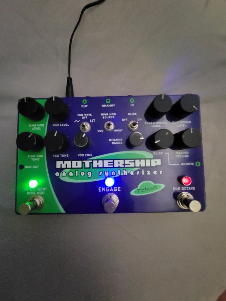 Pigtronix Mothership 1 Analog Synthesizer Synth Effect FX Guitar Pedal .. ring, modulation, sub octave, fuzzwidth, chaos. lo-fi, warmth, glitch RARE