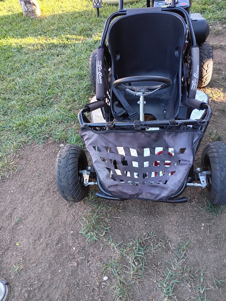 Mini. Go. Kart. Para Niños En Buenas Condiciones Es De Gasolina Está Nuevo