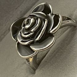 Black and silver ring size 6 1/2