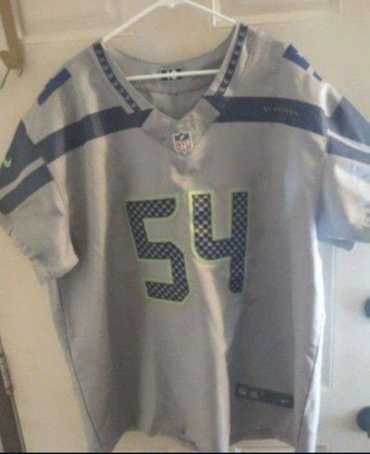 A Giveaway Price Will Not Take Any Less Retired Bobby Wagner Jersey