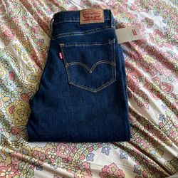 Women’s Levi’s Jeans