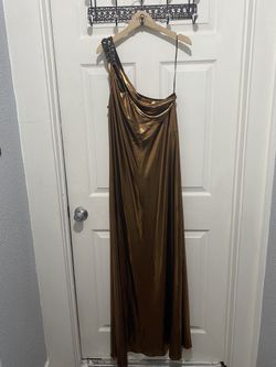 Vestido Dorado Metálico / Metallic Gold Dress