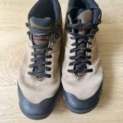 Danner Men's Trail 2650 Size 10.5 Hiking Boots Shoes Leather