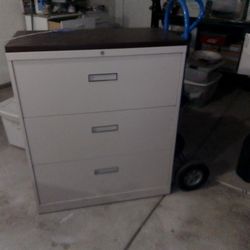 3 Drawer File Cabinet 