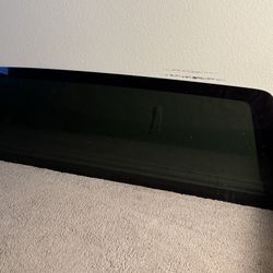 Rear Windshield 