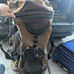 Ricardo Beverly Hills Duffel Bag Luggage Camping Backpack Rolling Wheels