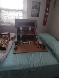 Victorion Doll House 