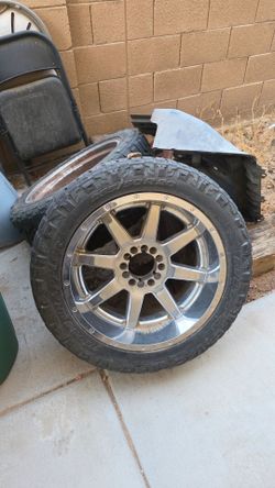 Nitto Ridge Grappler 265/50R20 Tires on Fuel Wheels with rims or best offer