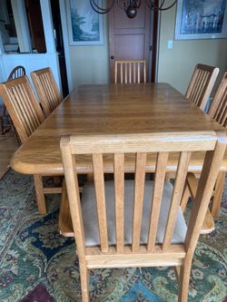 Dining Table & 6 Chairs