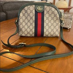 Gucci shoulder Bag 