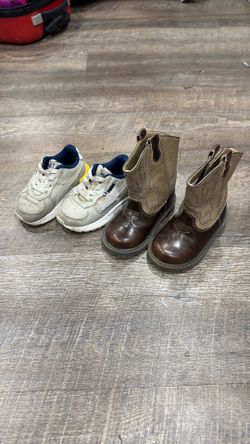 Kids Shoes Size 5