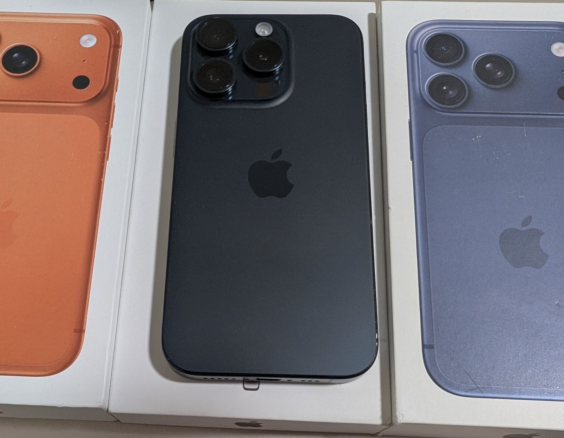 Unlocked Apple iPhone 15 Pro 128GB Blue