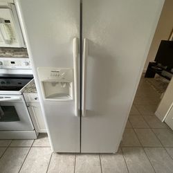 3-Appliance/refrigerator/stove/microwave