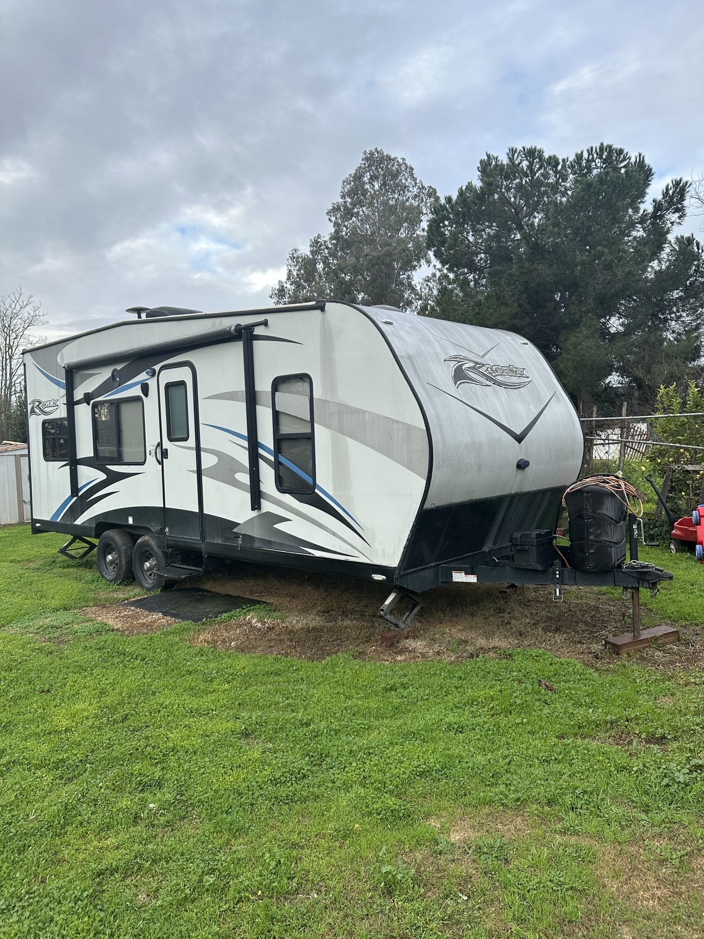 2017 Pacific Coach works 23EX Ragen