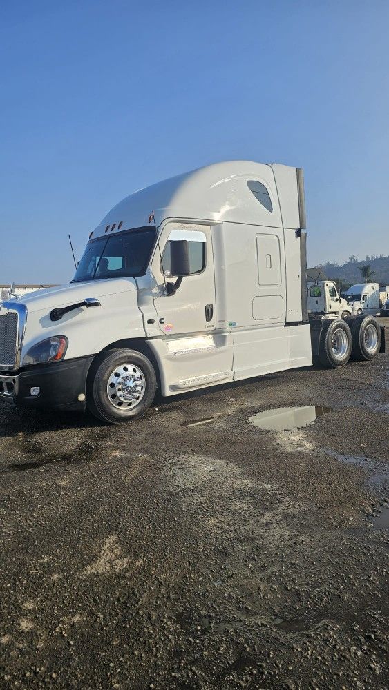 2016 Freightliner Cascadia 125