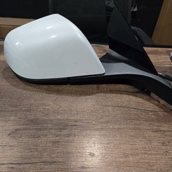 17-23 tesla model 3 right mirror #1592032 fixed mirror it does not fold