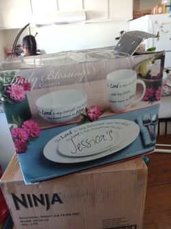 Daily Blessings Coventry 16-Piece Dinnerware Set