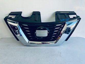 2017-2020 NISSAN ROGUE FRONT GRILL W/ emblem OEM