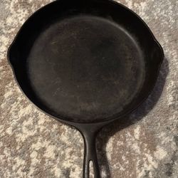 Vintage Unmarked 14” Made In USA Wagner Skillet 