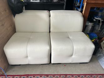 Free section coach chairs