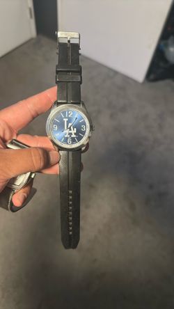 La Dodgers Watchneed Battery